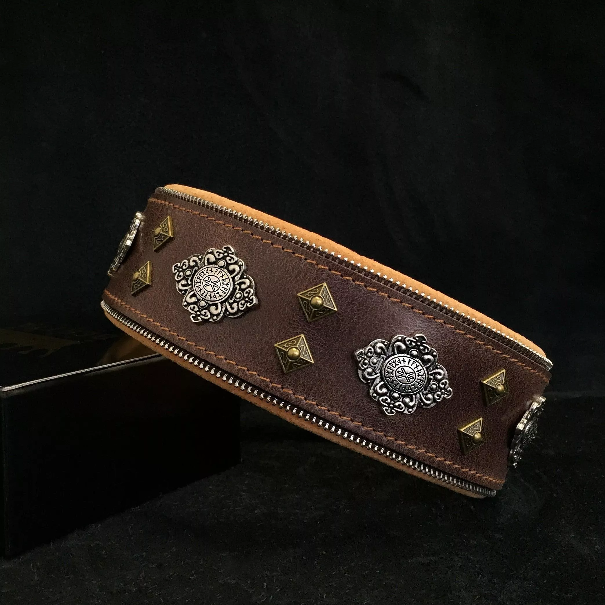 aztec-brown-dog-collar “Aztec” brown dog collar
