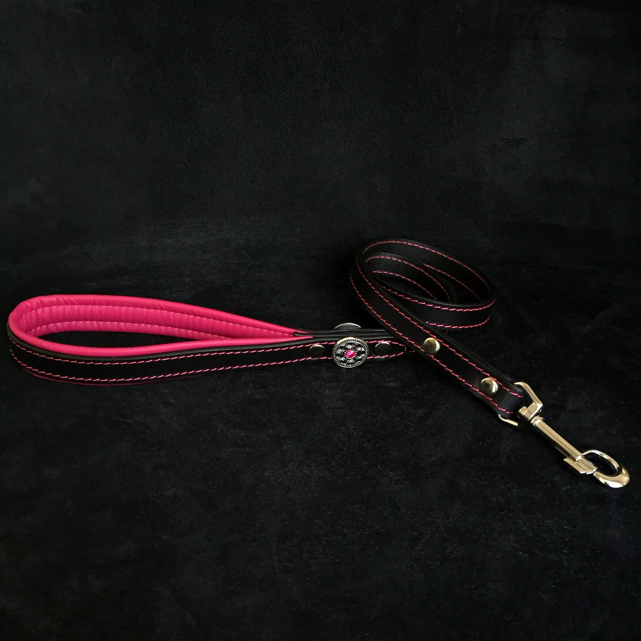 bijou-leather-lead-pink Bijou leather lead pink