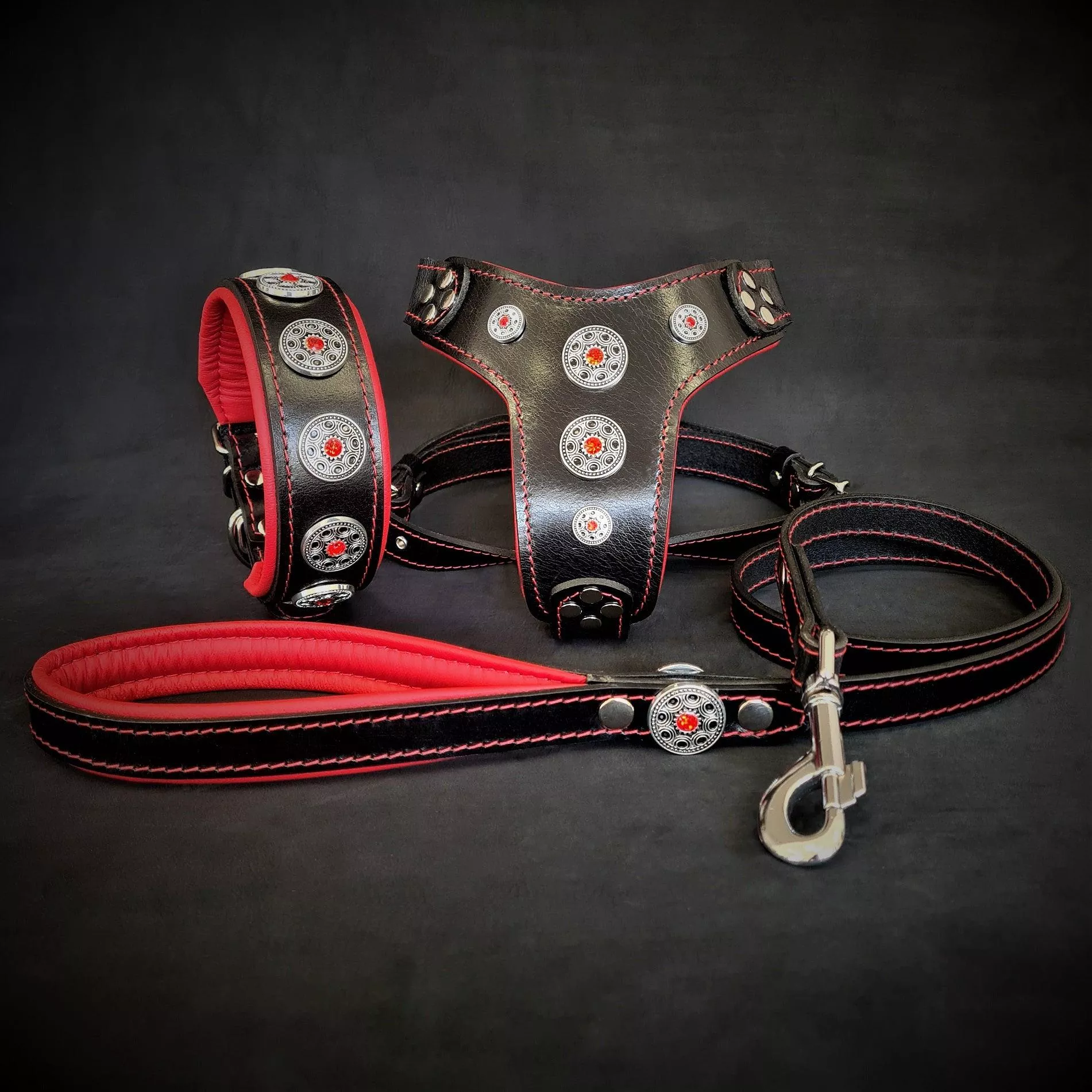 bijou-set-collar-harness-leash-red The ”Bijou” SET –Collar, Harness, Leash. Red