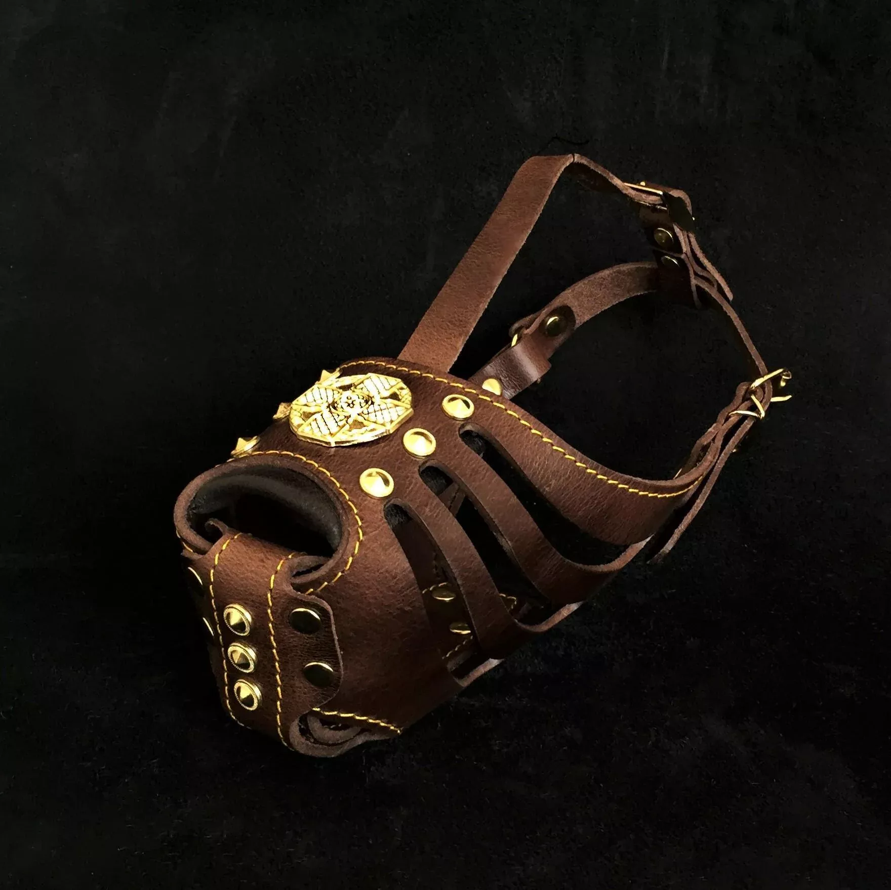 maximus-basket-muzzle-brown-gold ''Maximus'' Basket Muzzle Brown & Gold